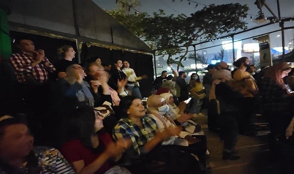 فريق ملاذ يحيى حفلًا غنائيًا على مسرح ساقية الصاوي