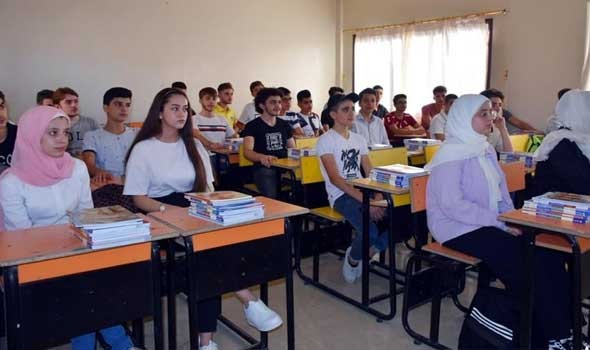 حالات تسمم جديدة في مدارس الفتيات في إيران والحكومة ترصد التزام الحجاب بكاميرات