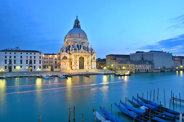 Santa_Maria_della_Salute_Venice.JPG